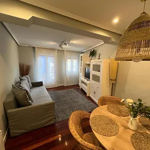 https://itsasoko-izarra-apartamento-con-encanto-en-el-casco-viejo.basquecountryhotels.org